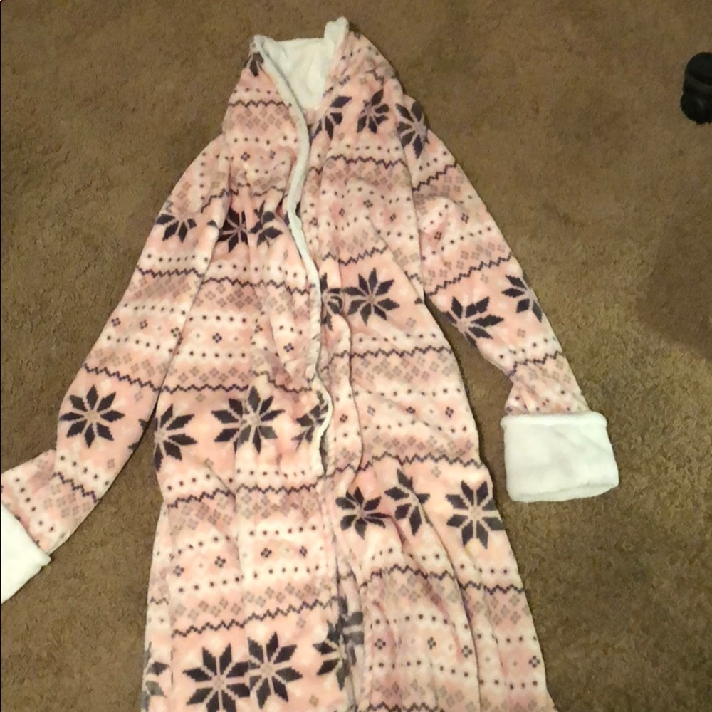 Light pink winter themed robe
